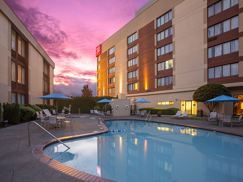 Red Lion Hotel & Conference Center Seattle Renton Pool