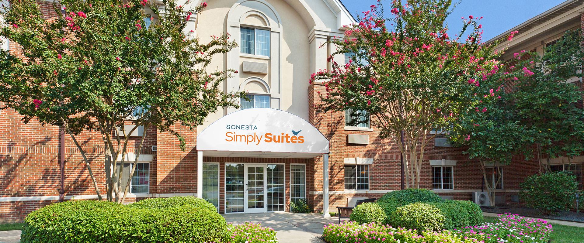 Sonesta Simply Suites Charlotte University Hotel Exterior Entrance