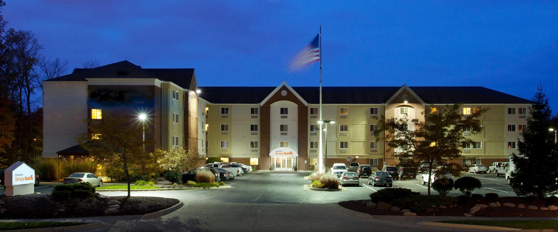 Simply Suites Cleveland North Olmsted Airport Hotel Exterior