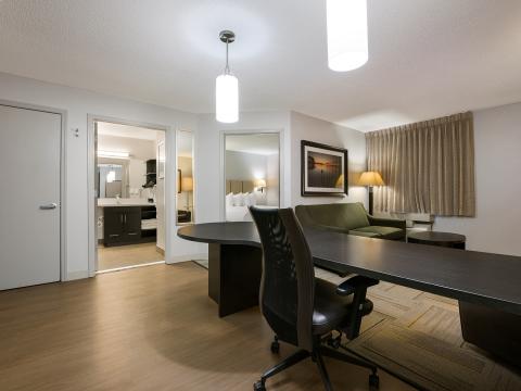 The interior of the One Bedroom Suite at Sonesta Simply Suites Huntsville Research Park.