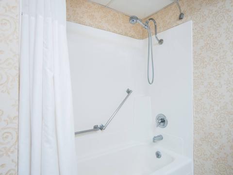 RLH Gillette Guest Room accessible bath