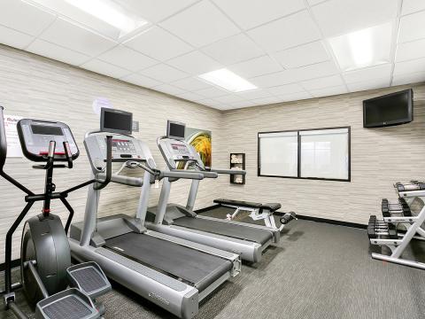 The fitness center at the Sonesta Select Greenbelt College Park hotel.