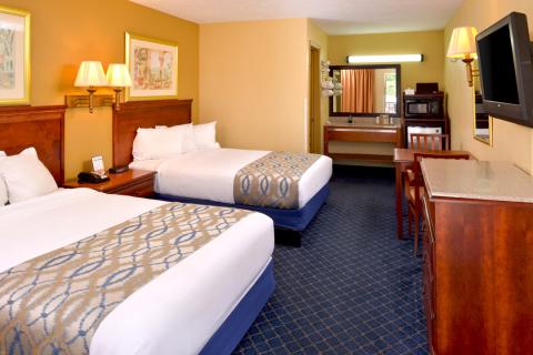 Hotel guest room with 2 beds