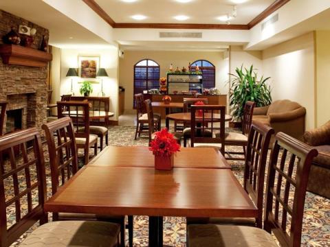 Guest dining lounge