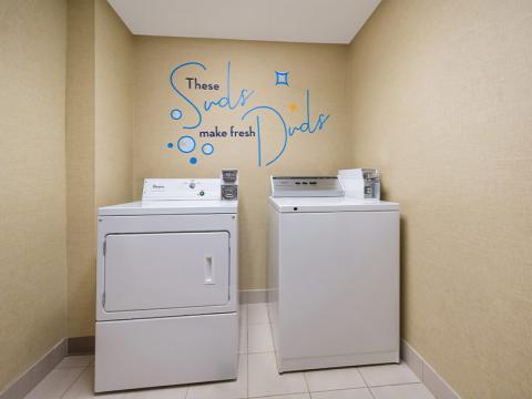 Sonesta Select Detroit Auburn Hills - Laundry