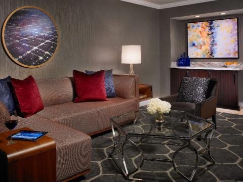 Houston Galleria Hotel Living Room