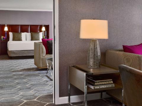 Houston hotel Hospitality Suite